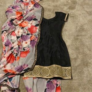 Indian/Pakistani/Afghan Suit